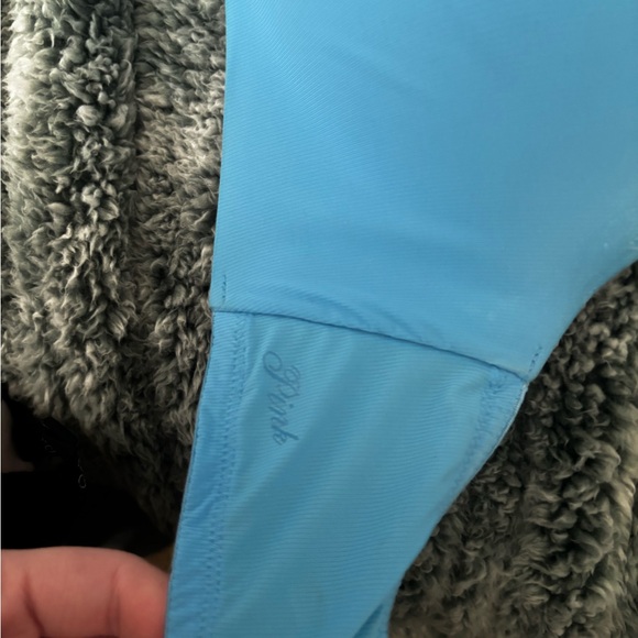 VS/Pink Bras - Picture 12 of 15